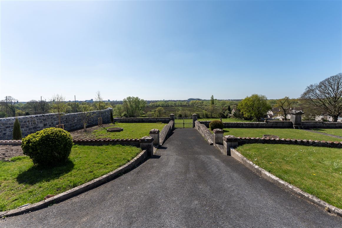 ‘Rosneath House’ Mill Road, Corbally, Limerick