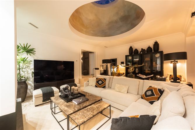 Spain, Marbella, Marbella Golden Mile - 740-00423P