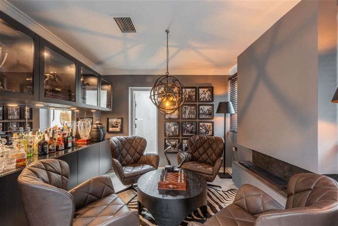 Spain, Marbella, Marbella Golden Mile - 740-00423P