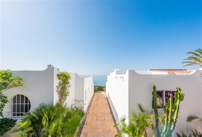 Spain, Marbella, Marbella Golden Mile - 740-00423P