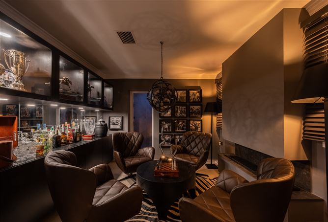 Spain, Marbella, Marbella Golden Mile - 740-00423P