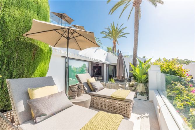 Spain, Marbella, Marbella Golden Mile - 740-00423P