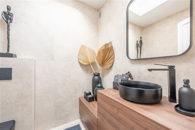 Spain, Marbella, Marbella Golden Mile - 740-00423P
