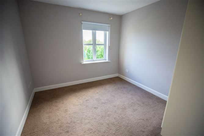 18 Cois Teampaill, Newcastle West, Co. Limerick