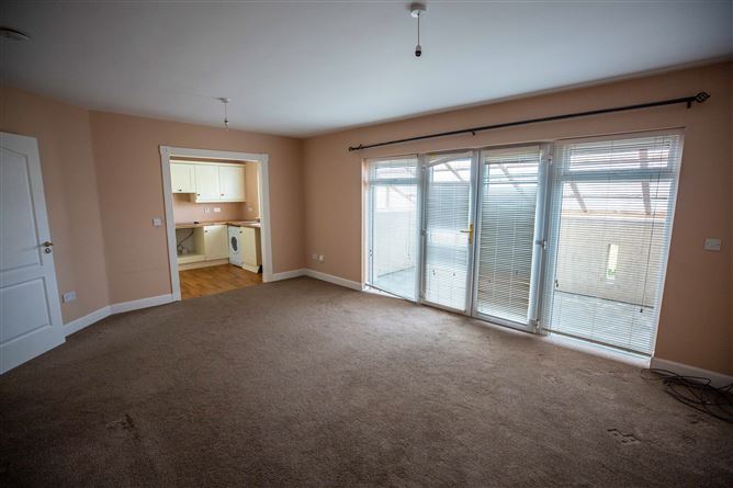 18 Cois Teampaill, Newcastle West, Co. Limerick