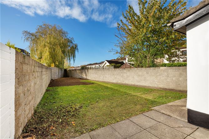 77 College Grove, Castleknock, Dublin 15