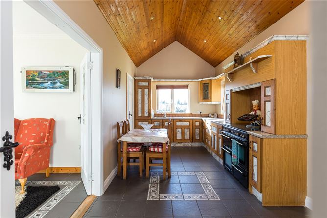 Quinnie Bay, The Old Bog Road, Martingale, Oilgate, Enniscorthy, Co. Wexfo