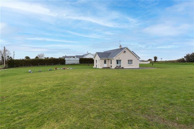 Quinnie Bay, The Old Bog Road, Martingale, Oilgate, Enniscorthy, Co. Wexfo