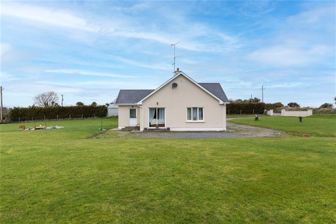 Quinnie Bay, The Old Bog Road, Martingale, Oilgate, Enniscorthy, Co. Wexfo