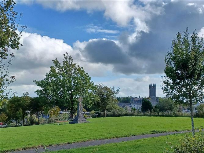 3 St. Josephs Park, Tullinadaly Hill, Tuam, Co. Galway
