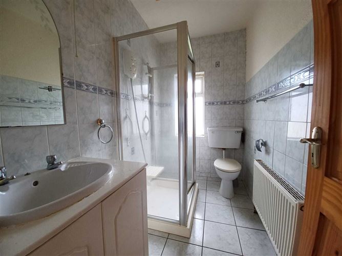 3 St. Josephs Park, Tullinadaly Hill, Tuam, Co. Galway