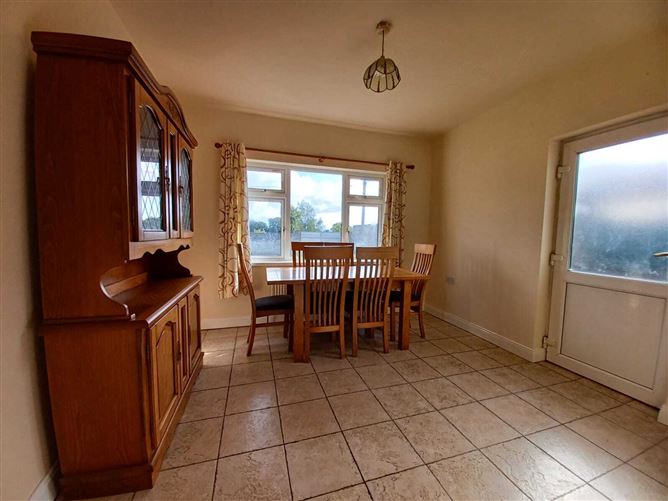 3 St. Josephs Park, Tullinadaly Hill, Tuam, Co. Galway