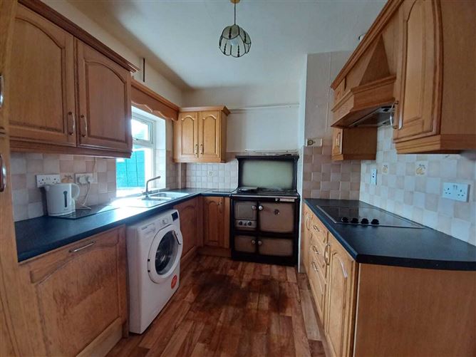 3 St. Josephs Park, Tullinadaly Hill, Tuam, Co. Galway