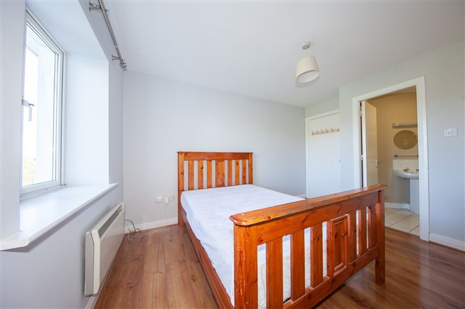 10 Hayworth Court, Ongar, Dublin 15