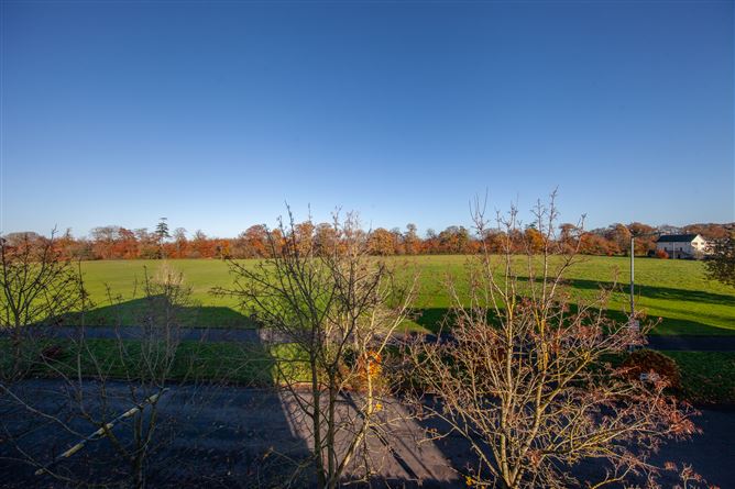 10 Hayworth Court, Ongar, Dublin 15