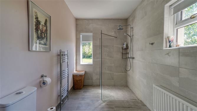 "Roslevin", Ballinakill Road, Abbeyleix, Co. Laois