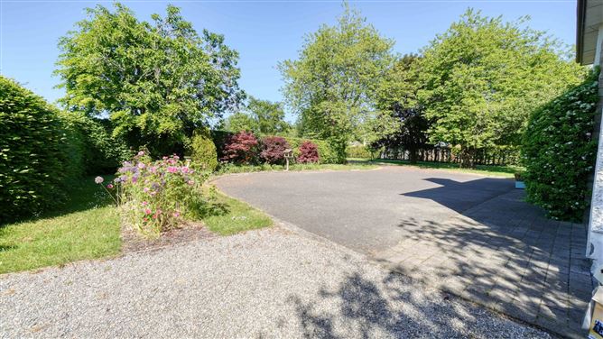 "Roslevin", Ballinakill Road, Abbeyleix, Co. Laois
