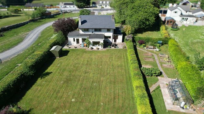 "Roslevin", Ballinakill Road, Abbeyleix, Co. Laois