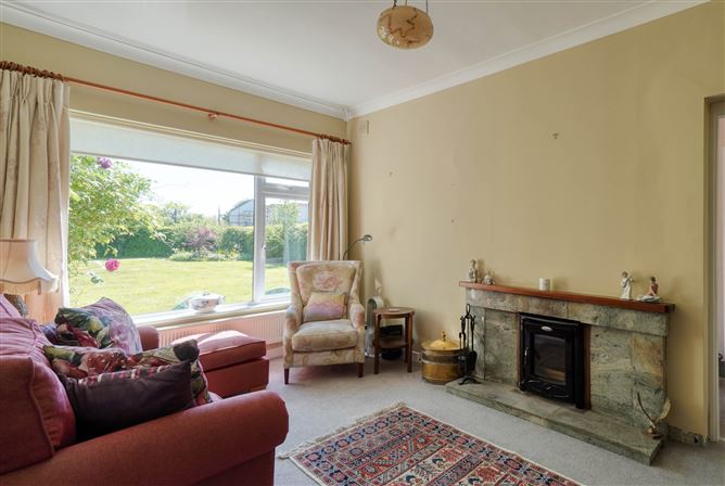 "Roslevin", Ballinakill Road, Abbeyleix, Co. Laois