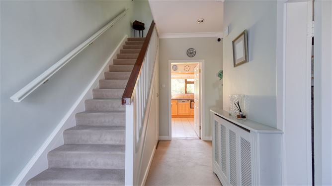 "Roslevin", Ballinakill Road, Abbeyleix, Co. Laois