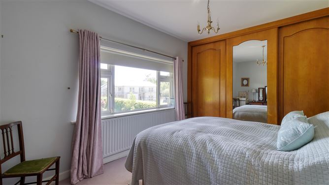 "Roslevin", Ballinakill Road, Abbeyleix, Co. Laois
