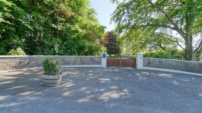 "Roslevin", Ballinakill Road, Abbeyleix, Co. Laois