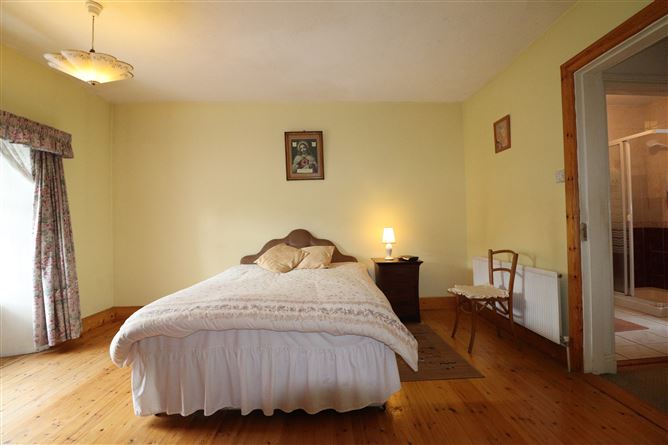 St Luas, New Street, Killaloe, Clare