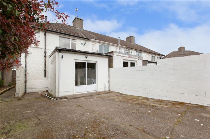 657 Carnlough Road, Cabra, Dublin 7