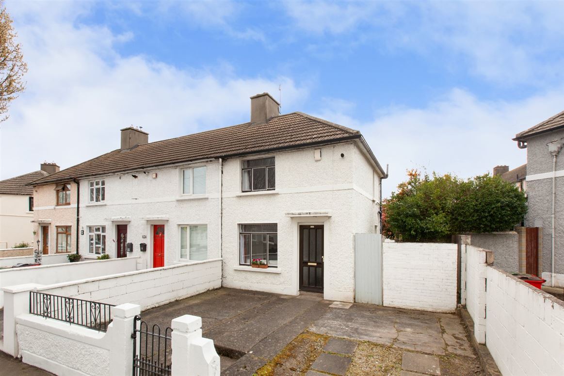 657 Carnlough Road, Cabra, Dublin 7