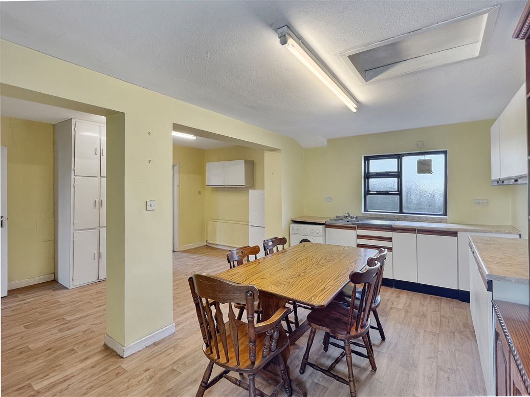 18 Glenina Heights, Dublin Road, Galway