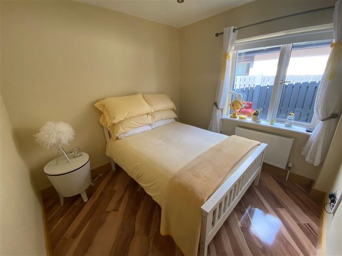 8 Ashdale, Cloyne, Cork