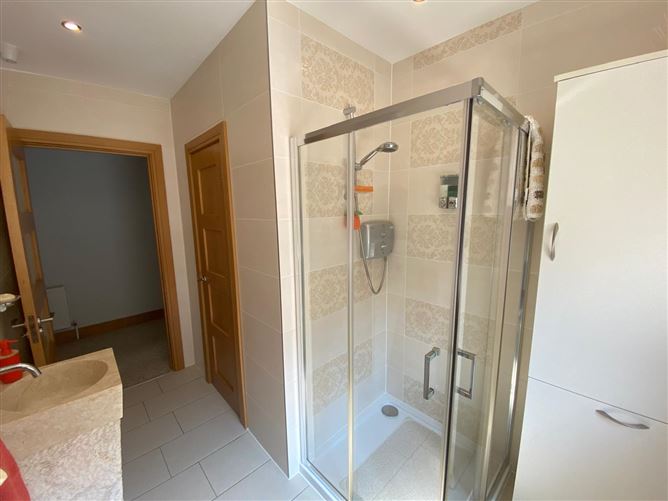 8 Ashdale, Cloyne, Cork