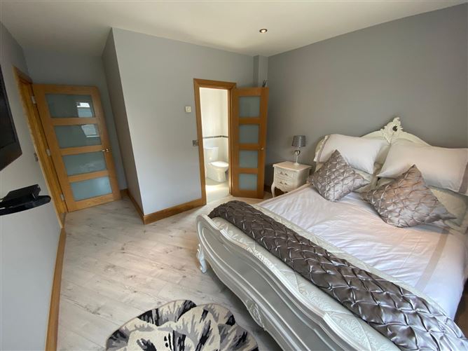 8 Ashdale, Cloyne, Cork