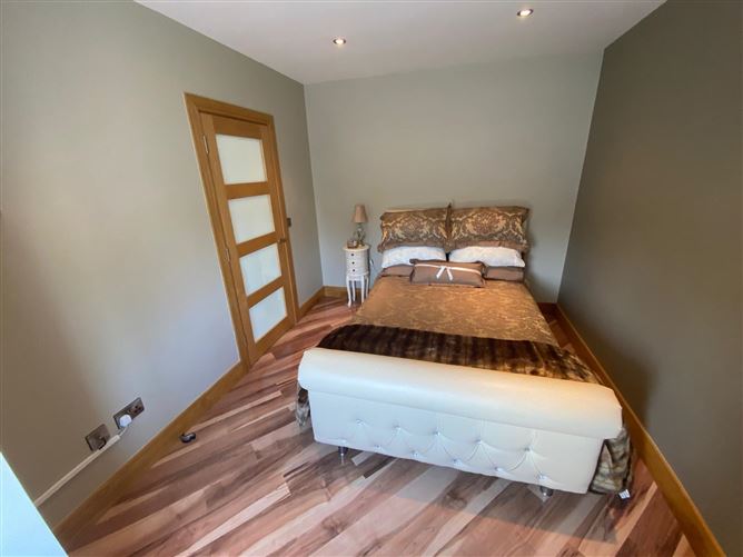 8 Ashdale, Cloyne, Cork