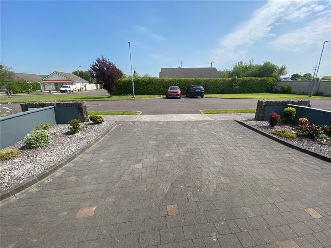 8 Ashdale, Cloyne, Cork