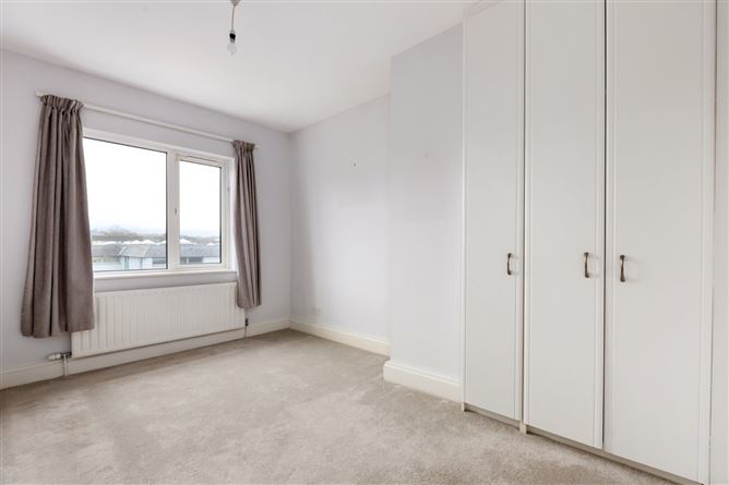 8 Berwick Hall, Whitehall Road, Churchtown, Dublin 14