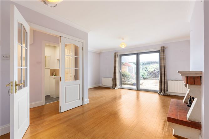 8 Berwick Hall, Whitehall Road, Churchtown, Dublin 14