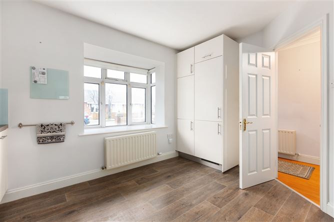 8 Berwick Hall, Whitehall Road, Churchtown, Dublin 14