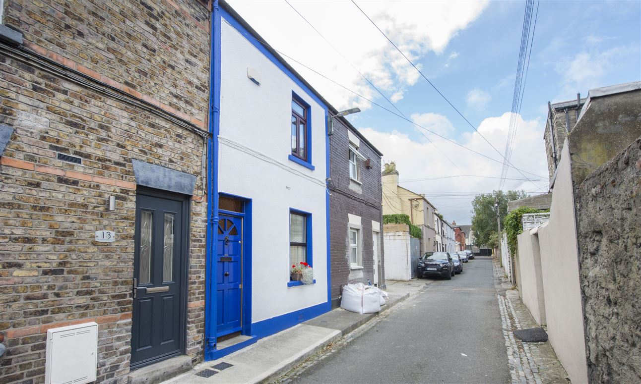 12 Rutland Place North, North Circular Road, Dublin