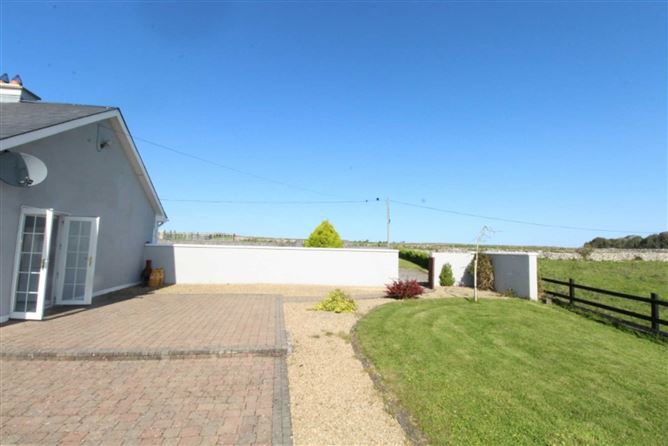 Carrownalassan, Four Mile House, Co. Roscommon