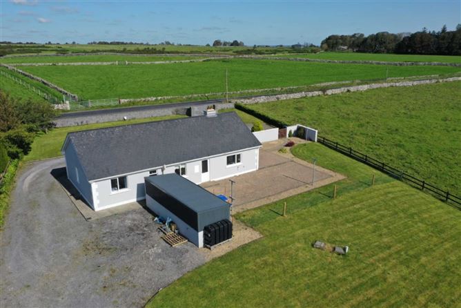 Carrownalassan, Four Mile House, Co. Roscommon