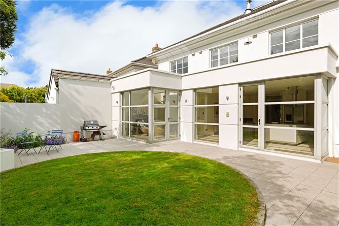 101 Avoca Park, Blackrock, Co. Dublin