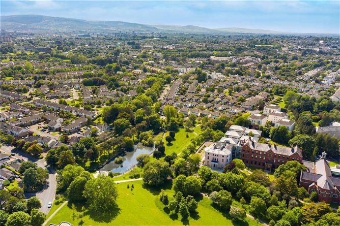 101 Avoca Park, Blackrock, Co. Dublin