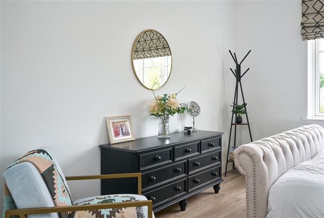 8 Thormanby Hill, Howth,   Dublin 13