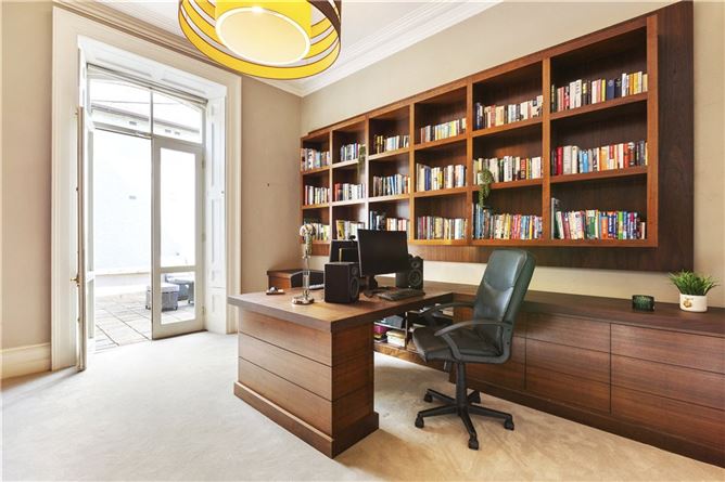 https://photos-a.propertyimages.ie/media/2/1/1/4828112/b950b983-cd45-4289-8722-ff85d8d05906_l.jpg