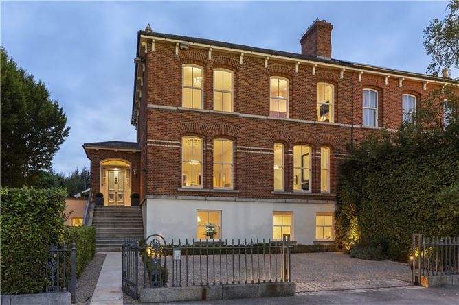 https://photos-a.propertyimages.ie/media/2/1/1/4828112/b950b983-cd45-4289-8722-ff85d8d05906_l.jpg