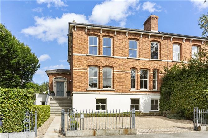 https://photos-a.propertyimages.ie/media/2/1/1/4828112/b950b983-cd45-4289-8722-ff85d8d05906_l.jpg