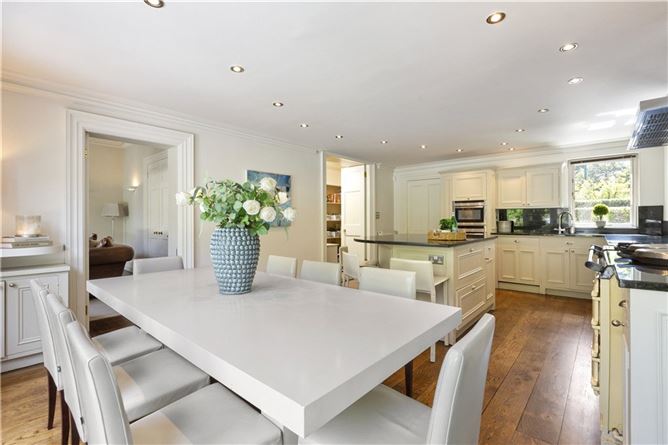 https://photos-a.propertyimages.ie/media/2/1/1/4828112/b950b983-cd45-4289-8722-ff85d8d05906_l.jpg