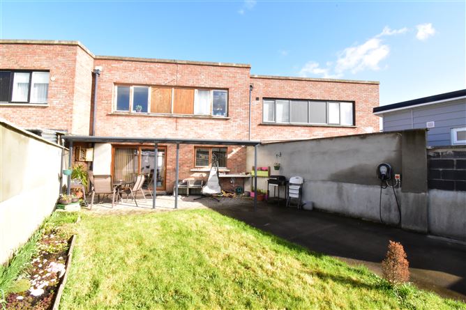 2 Chaplains Row , Clondalkin, Dublin 22