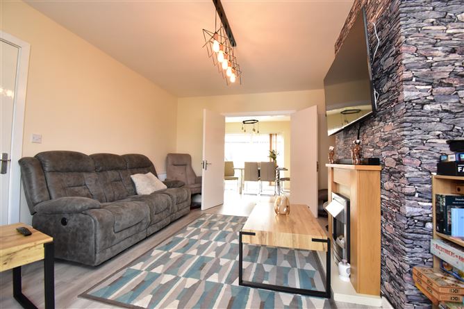 2 Chaplains Row , Clondalkin, Dublin 22